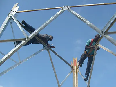 50-метровая 3-гранная решетчатая башня из уголков