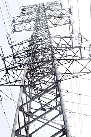 Четырехстоечная решётчатая мачта освещения из углового проката