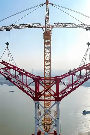 Четырехстоечная решётчатая мачта освещения из углового проката